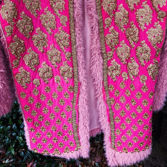 Customed Rose, Sequins and Bohemian Fuzzy Coat - Picture 5 of 12